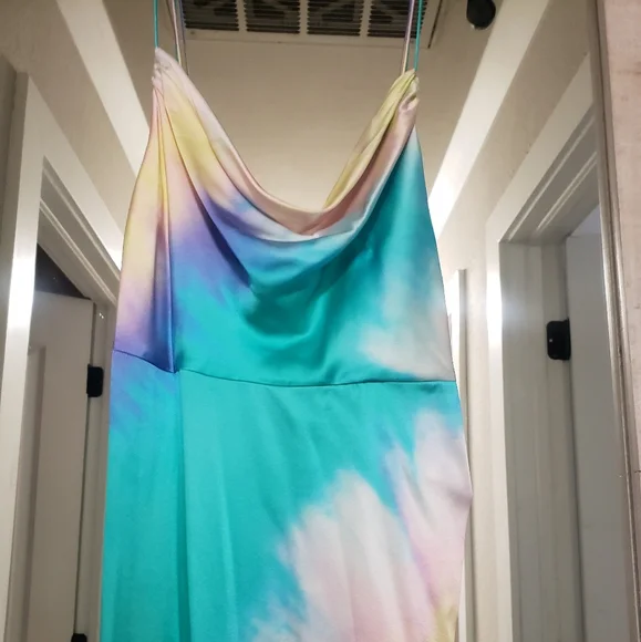 Retrofete Marlene Dress in Multi Tie Dye - Picture 11 of 17